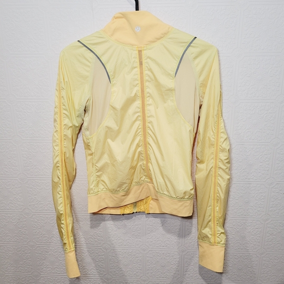 Lululemon Run: Two to make it True jacket - Picture 8 of 12